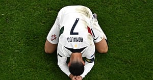 ronaldo-son-dunya-kupasi-olabilecek-olanlardan-sonra-gozyaslari-icinde-pldrQeRi.jpg