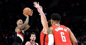 damian-lillard-71-sayi-atti-ve-muddet-olmadi-nasil-hissedilir-1ZspqatY.jpg