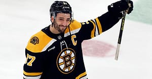 boston-hokey-yildizi-patrice-bergeronun-sonuncusunu-gordu-mu-DRDhHDjO.jpg