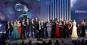 hollywood-2023te-14-daha-az-program-yaparak-televizyonun-zirvesinin-sonunu-isaret-etti-FlGGWrrX.jpg