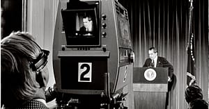trumpin-medyayi-bucme-plani-nixonun-onun-yerinde-yazili-UCgZLPad.jpg