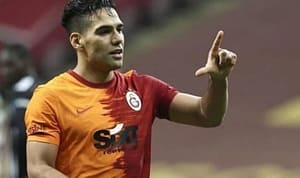 radamel-falcao-39-yasezda-futbolu-bikakti-qnlAmmJt.jpg