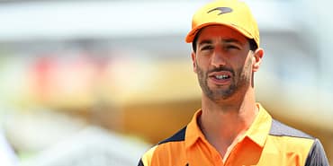 daniel-ricciardo-ve-mclaren-yollari-ayristirmaya-anlasti-RfSz7MV4.jpg