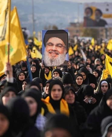 irrail-jetlerinden-nasrallahin-cenaze-merasimi-sirasda-beyrut-semalarda-alcak-ucas-6rNSmFIw.jpg